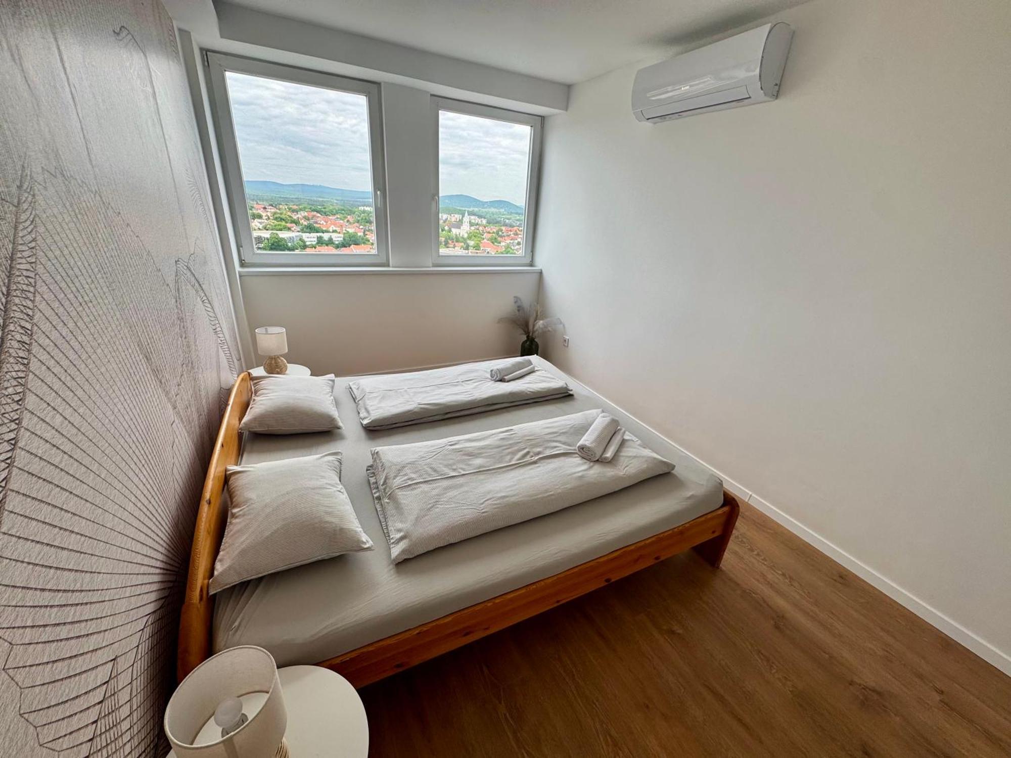 Panorama View Deluxe Apartment Veszprem Exterior photo